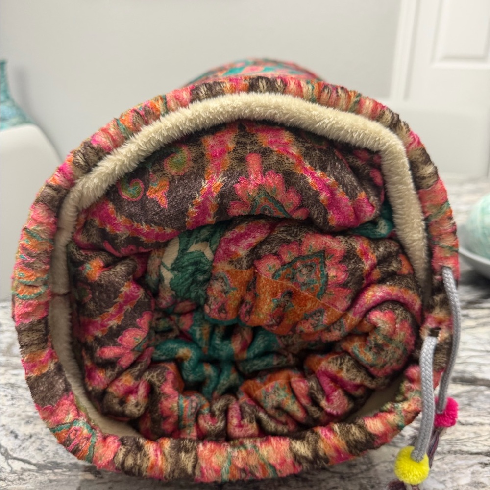 Johnny Was Cozy Blanket - Picture 3 of 8